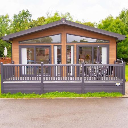 Penny Lodge With Hot Tub Malton Exteriér fotografie