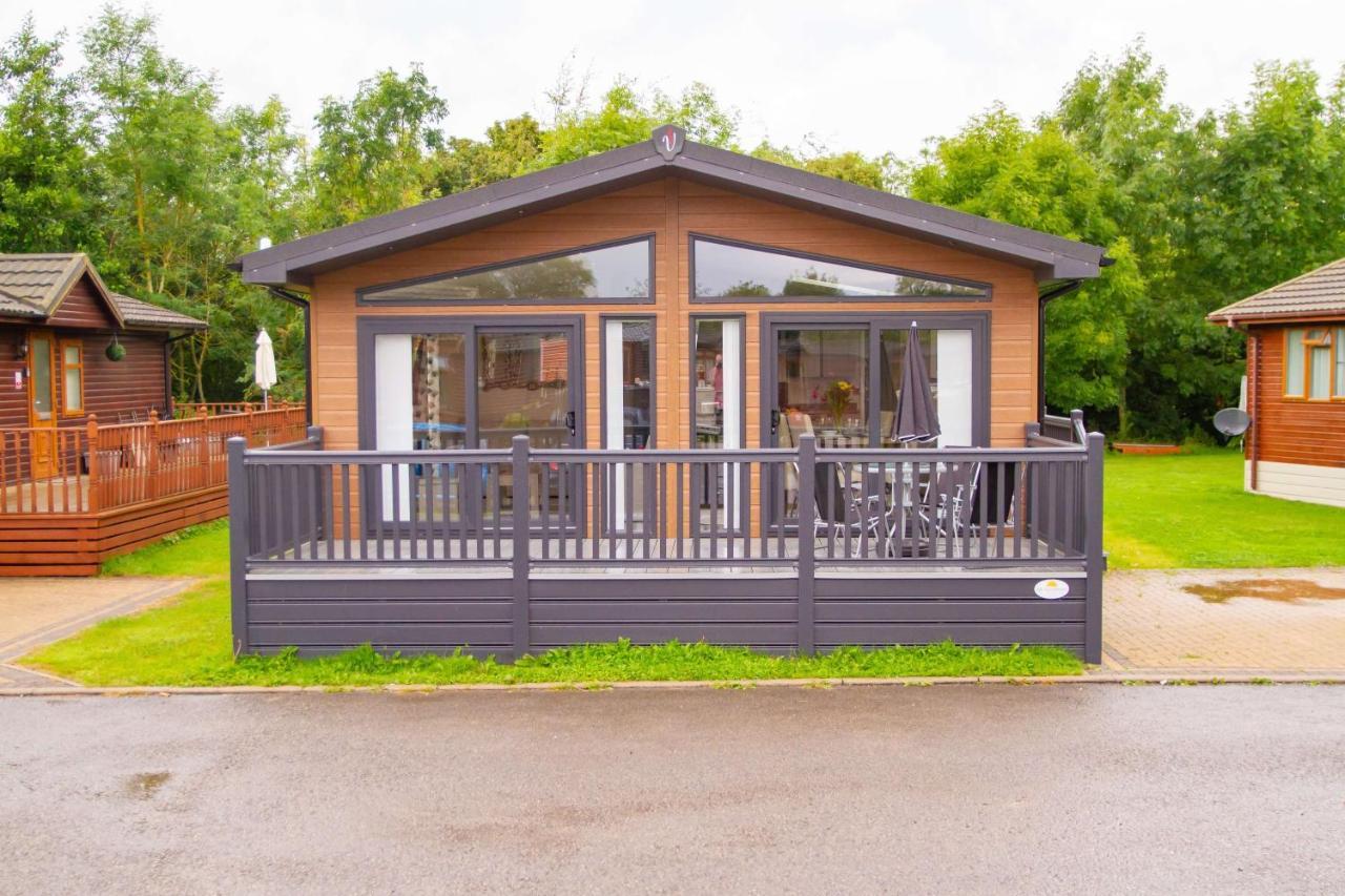 Penny Lodge With Hot Tub Malton Exteriér fotografie