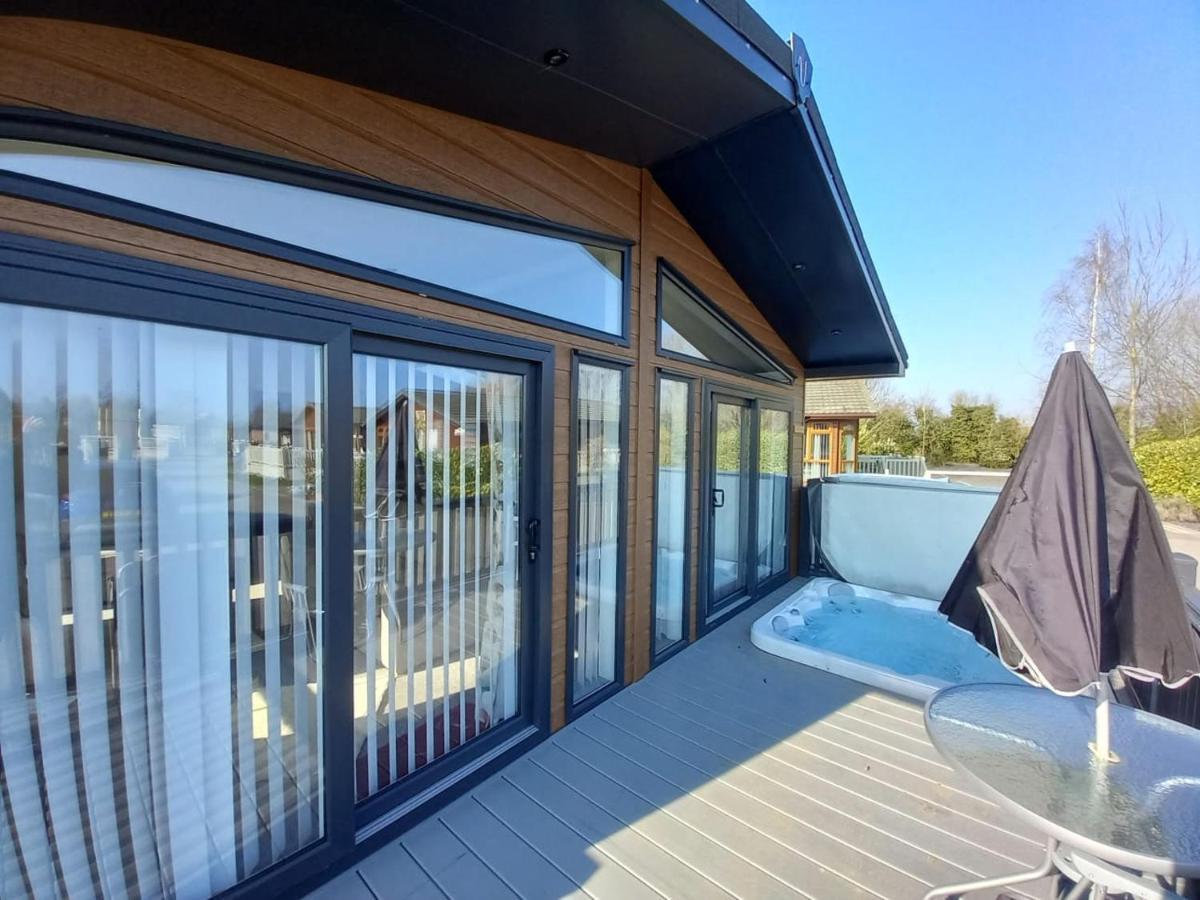 Penny Lodge With Hot Tub Malton Exteriér fotografie